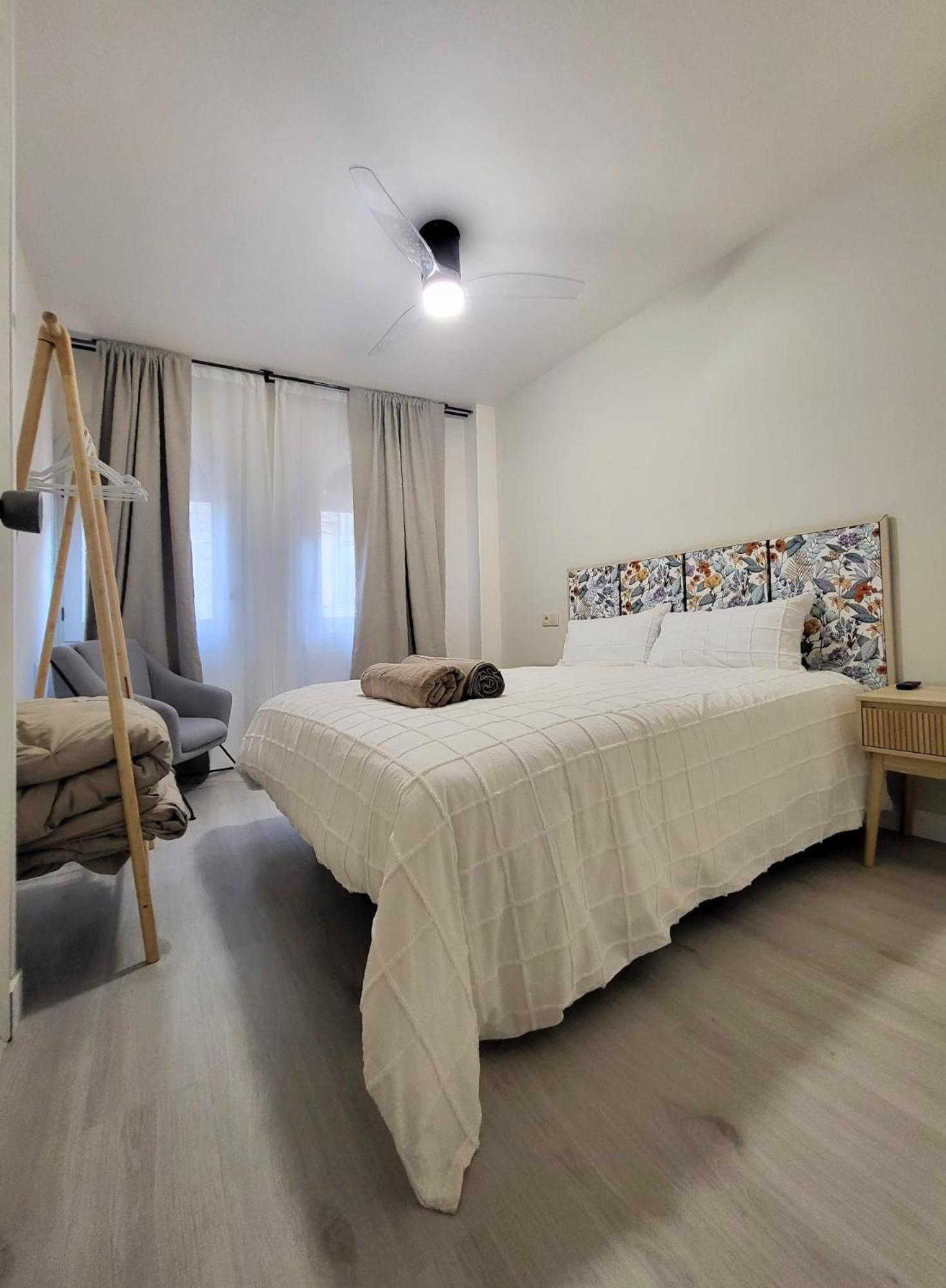Apartamentos Crispin Candela كوريلا المظهر الخارجي الصورة